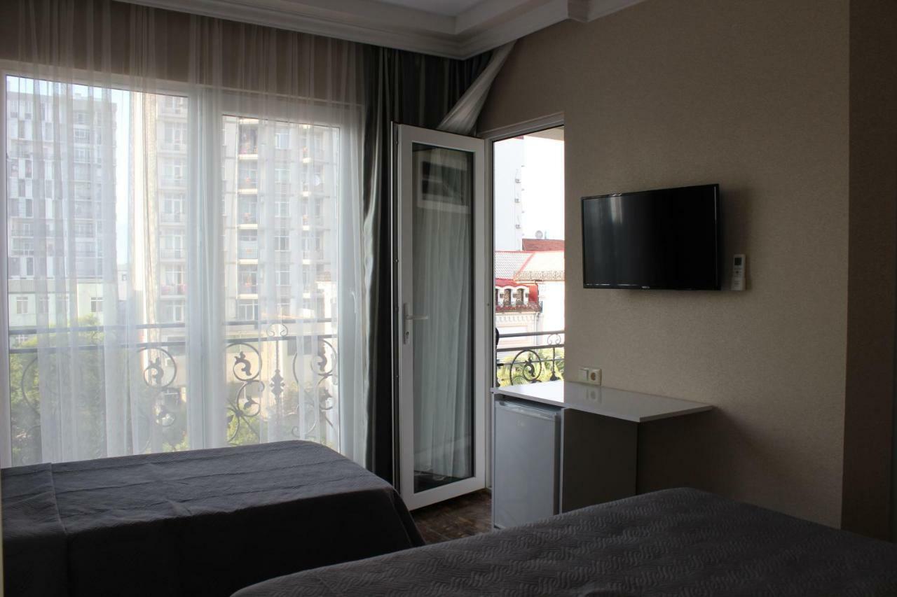 Union Hotel Batumi Kültér fotó
