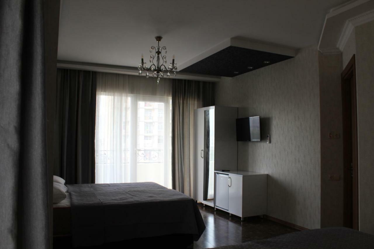 Union Hotel Batumi Kültér fotó