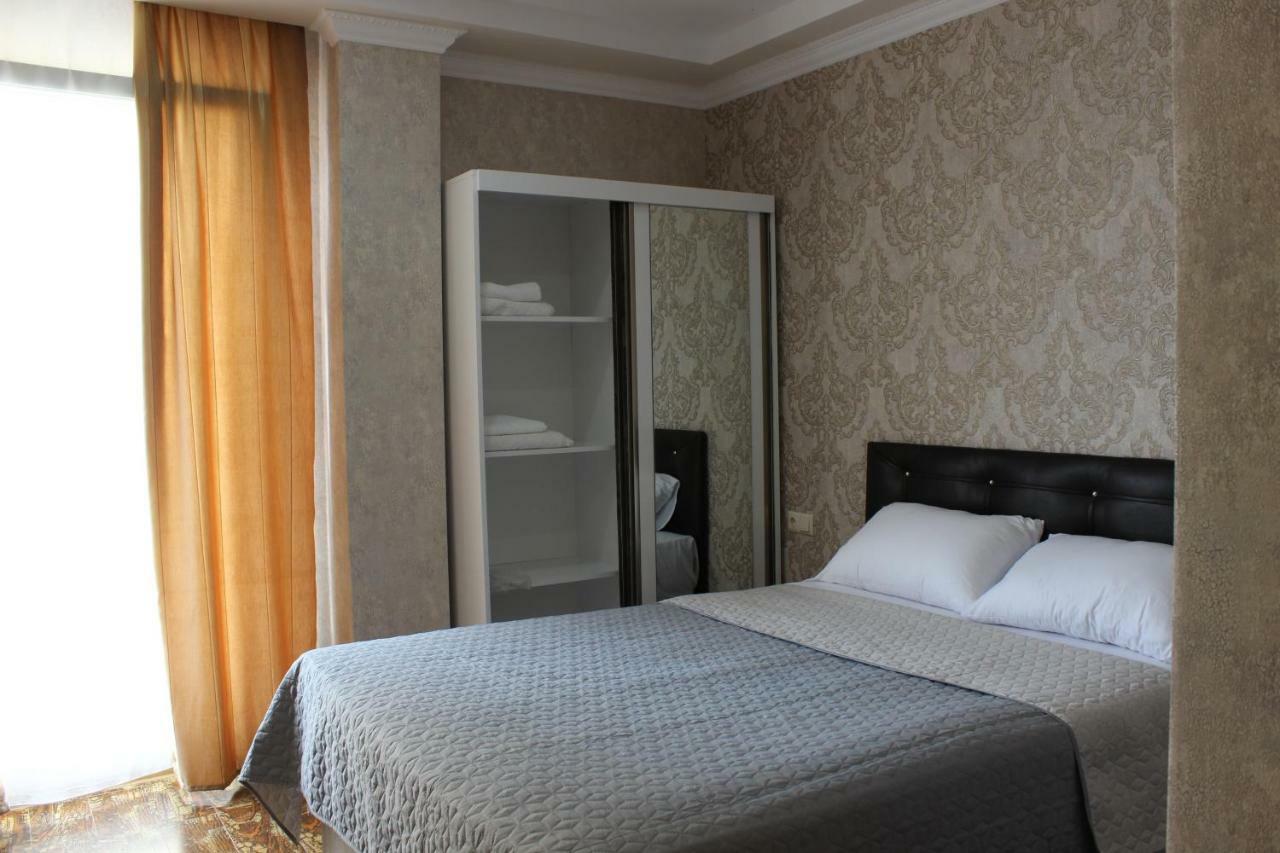 Union Hotel Batumi Kültér fotó
